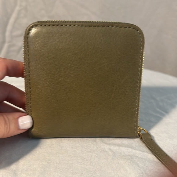 Madewell Olive Green Zip-Around Leather Wallet - Picture 4 of 9